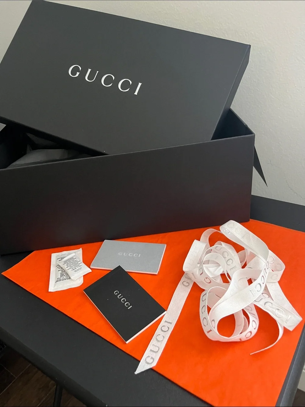 Men Accessories - Box Contents